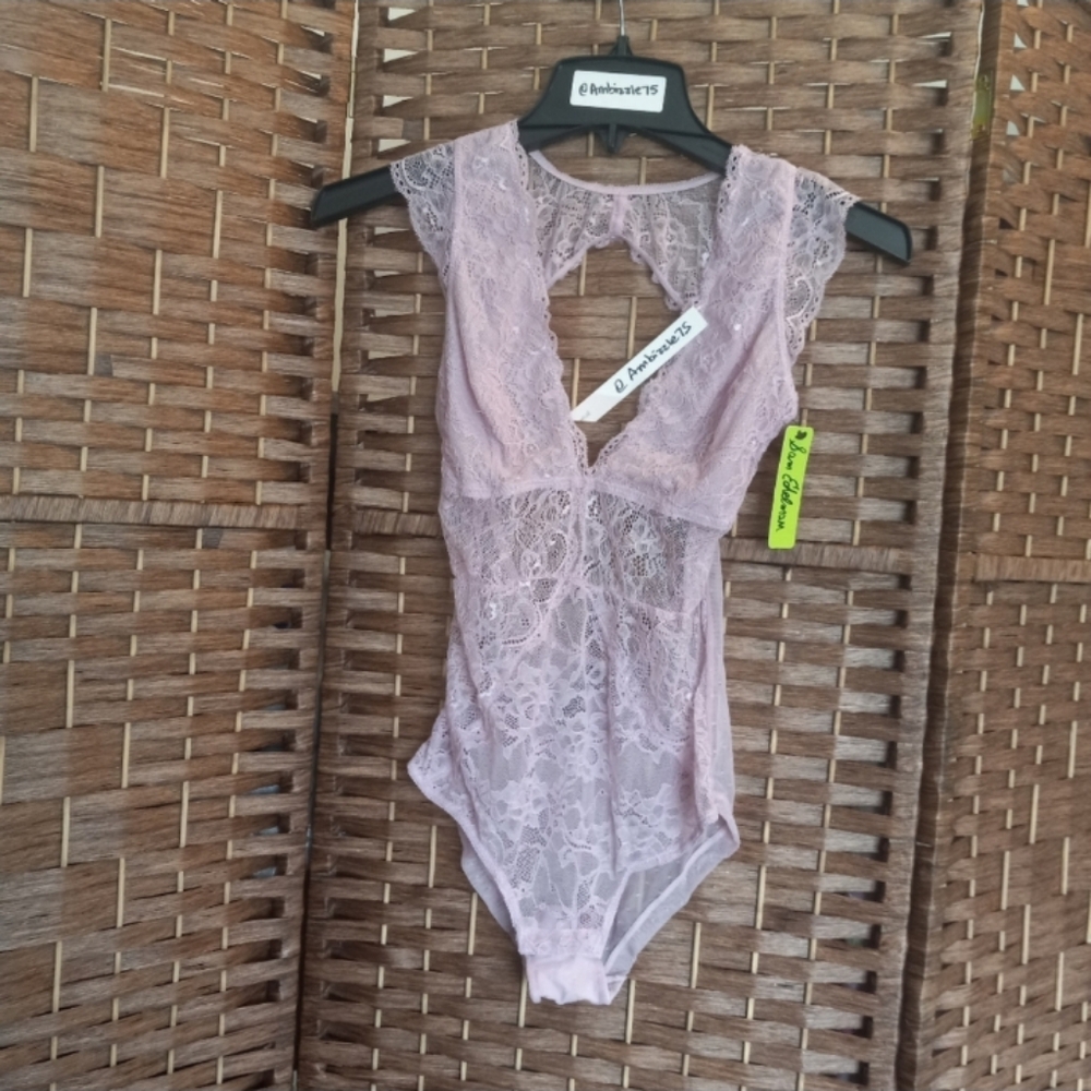 2 Sam Edelman Lace Bodysuits Juniors Medium - Picture 11 of 13